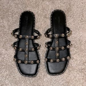 Sincerely Jules women’s sandals
